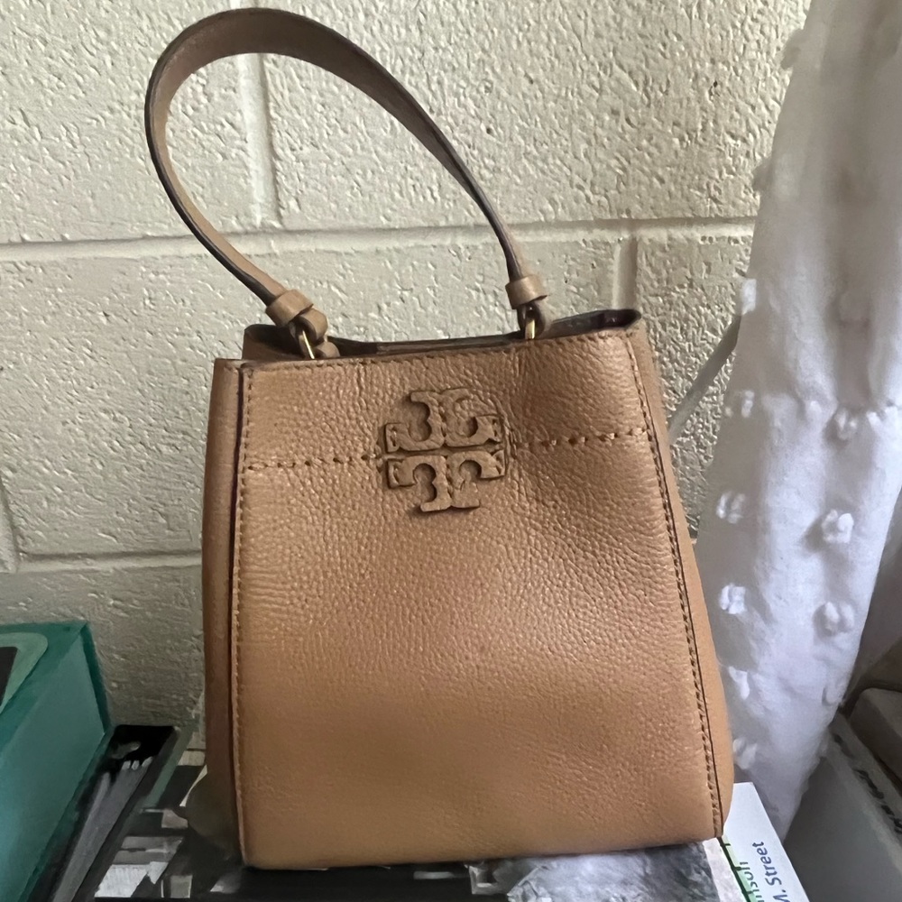 Tory Burch mini bucket bag crossbody purse beige tan